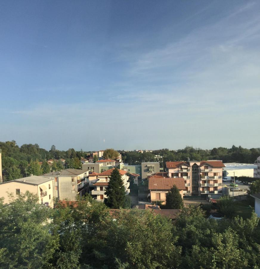 Top-Floor Malpensa Gallarate Mxp-Airport Apartment ภายนอก รูปภาพ